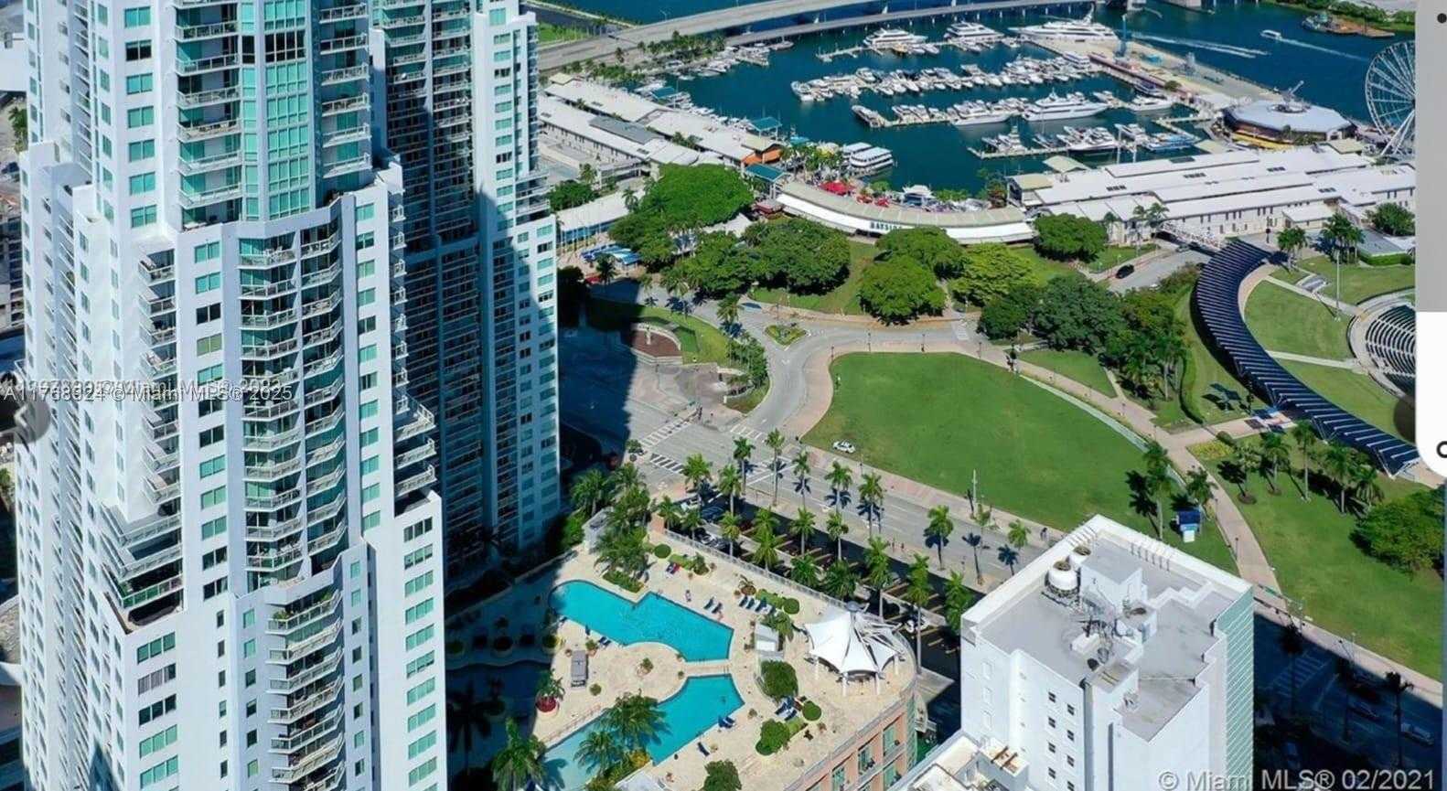Small Image of 253 NE 2nd St, Miami, FL 33132, USA Number 2