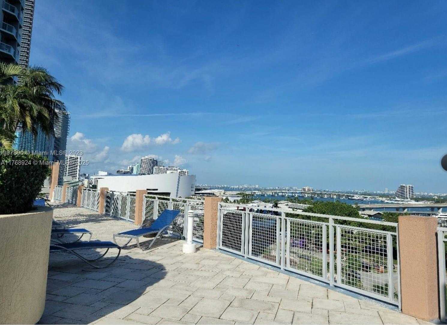 Small Image of 253 NE 2nd St, Miami, FL 33132, USA Number 8