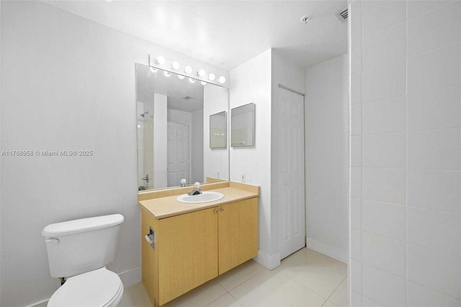 Small Image of 1900 VAN BUREN ST #106B, Hollywood Number 14
