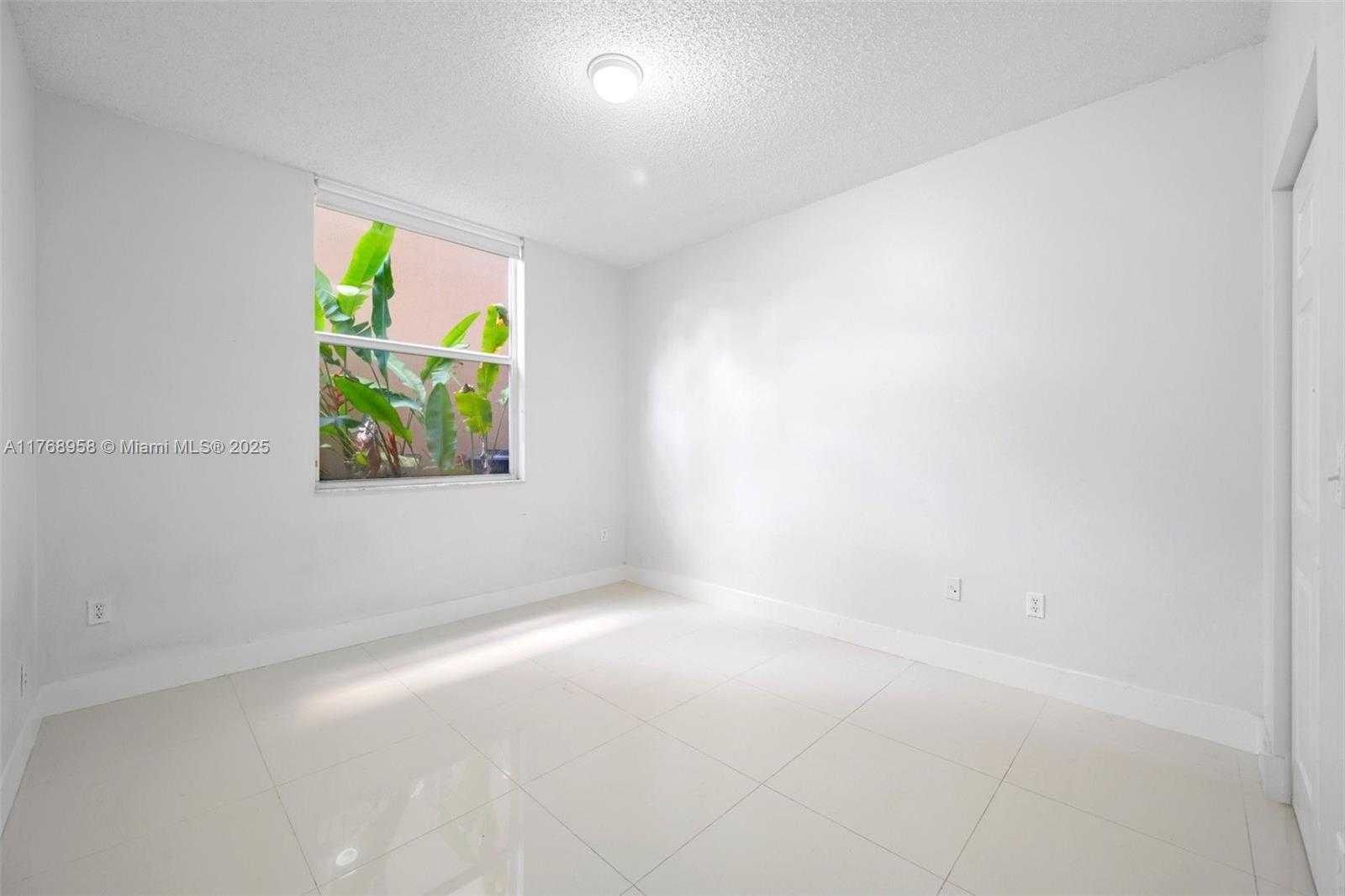 Small Image of 1900 VAN BUREN ST #106B, Hollywood Number 17