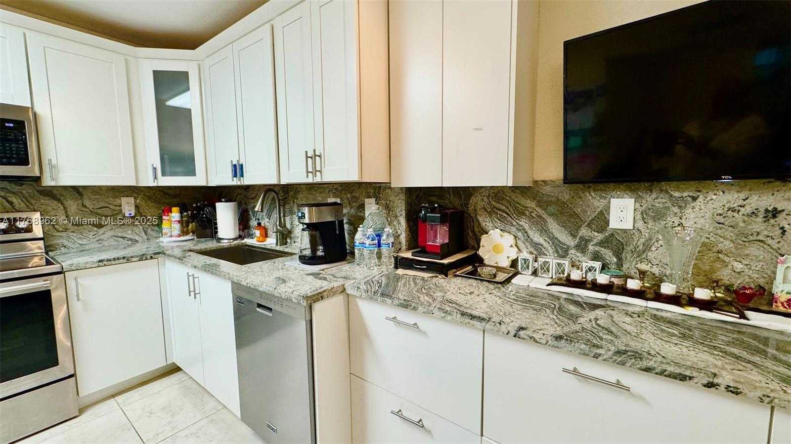Small Image of 20381 NORTH EAST 30TH AVE #118-7, Aventura Number 14