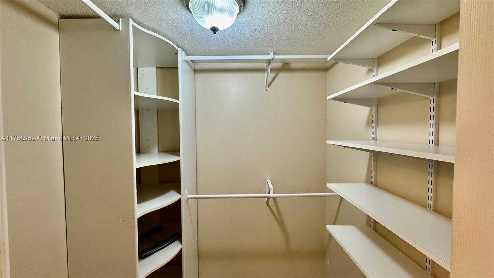 Small Image of 20381 NORTH EAST 30TH AVE #118-7, Aventura Number 29