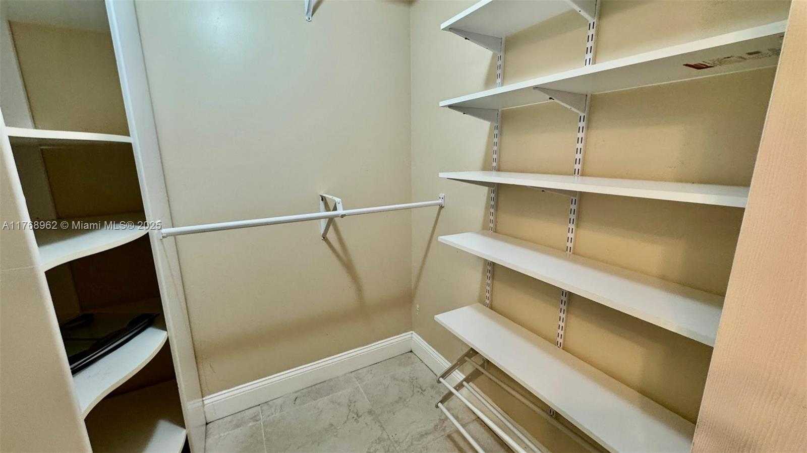 Small Image of 20381 NORTH EAST 30TH AVE #118-7, Aventura Number 30