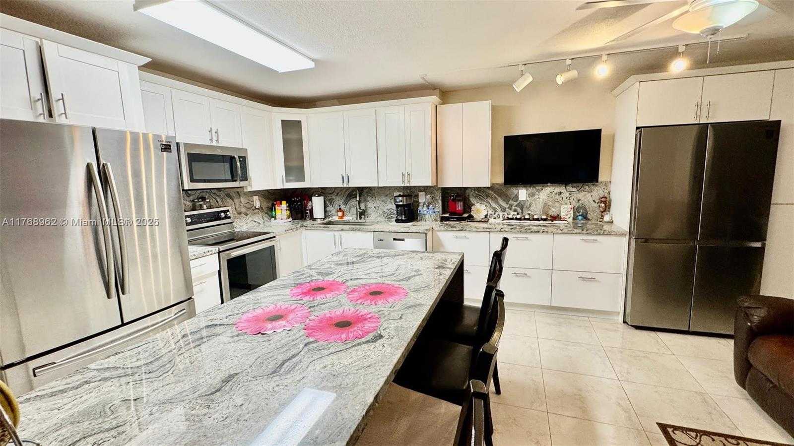 Small Image of 20381 NORTH EAST 30TH AVE #118-7, Aventura Number 4