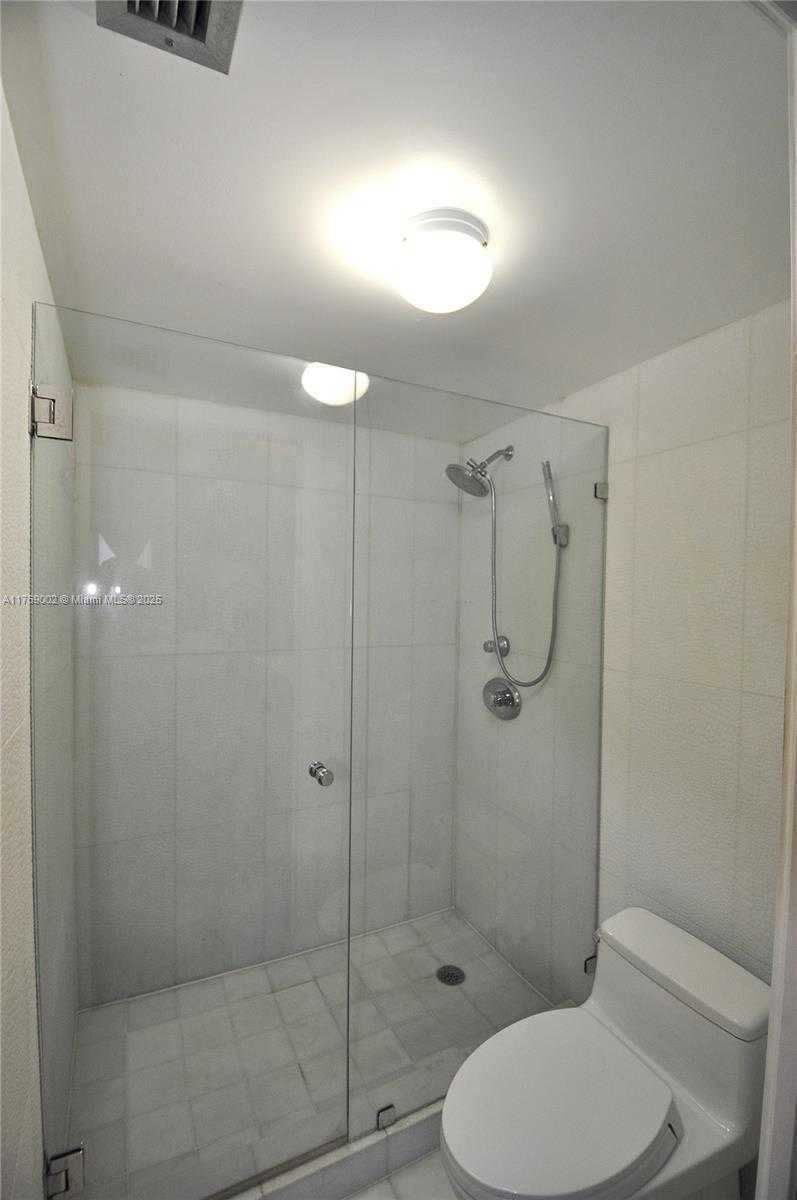 Small Image of 2030 SOUTH OCEAN DR #803, Hallandale Beach Number 14