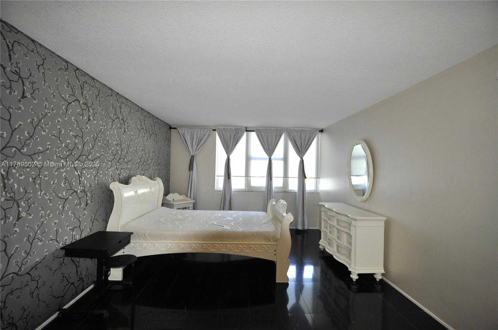 Small Image of 2030 SOUTH OCEAN DR #803, Hallandale Beach Number 23