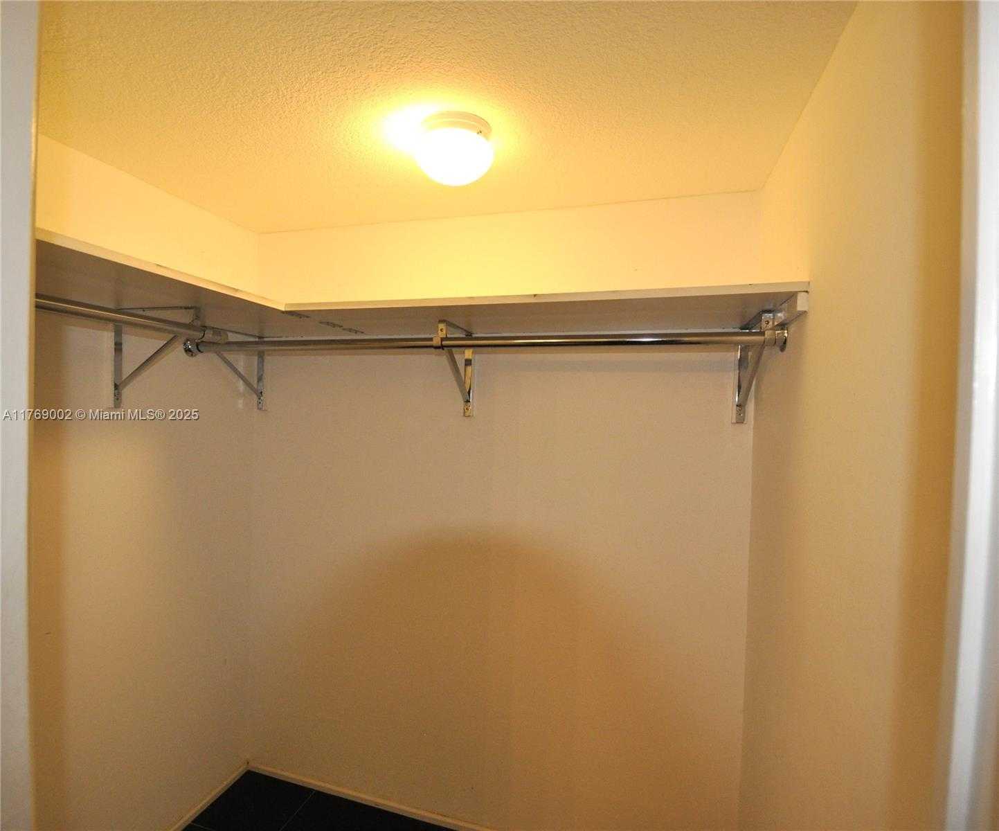 Small Image of 2030 SOUTH OCEAN DR #803, Hallandale Beach Number 25
