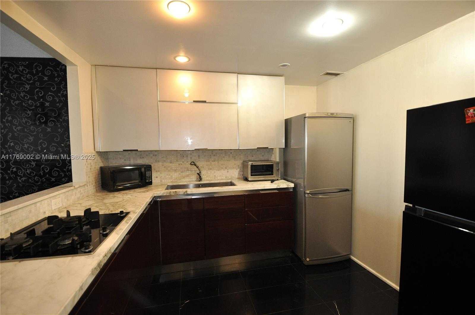 Small Image of 2030 SOUTH OCEAN DR #803, Hallandale Beach Number 4