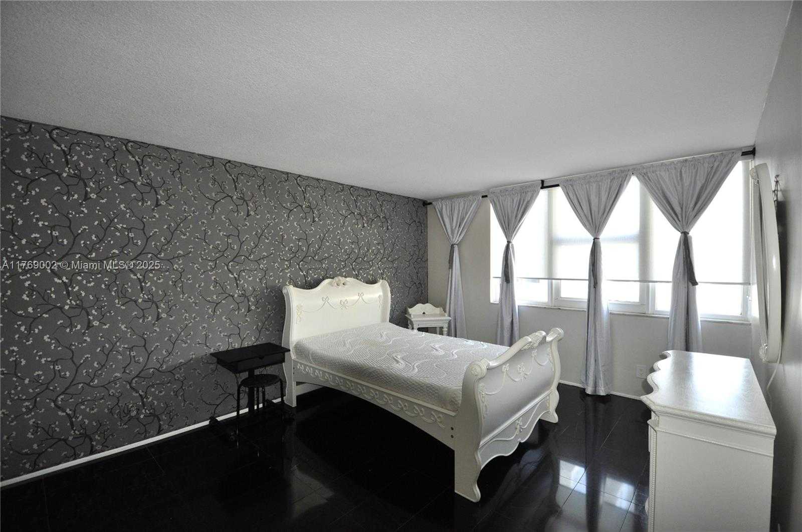 Small Image of 2030 SOUTH OCEAN DR #803, Hallandale Beach Number 8
