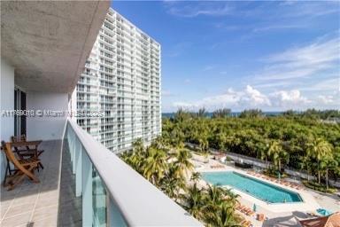Small Image of 100 BAYVIEW DR #726, Sunny Isles Beach Number 14