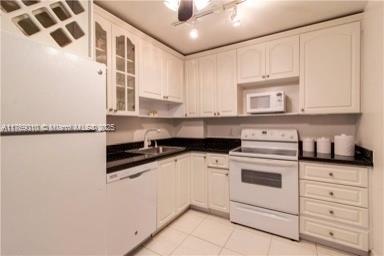Small Image of 100 BAYVIEW DR #726, Sunny Isles Beach Number 20