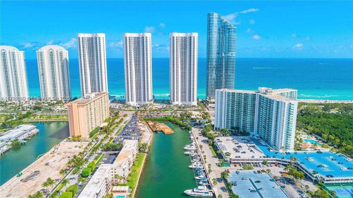 Small Image of 100 BAYVIEW DR #726, Sunny Isles Beach Number 3