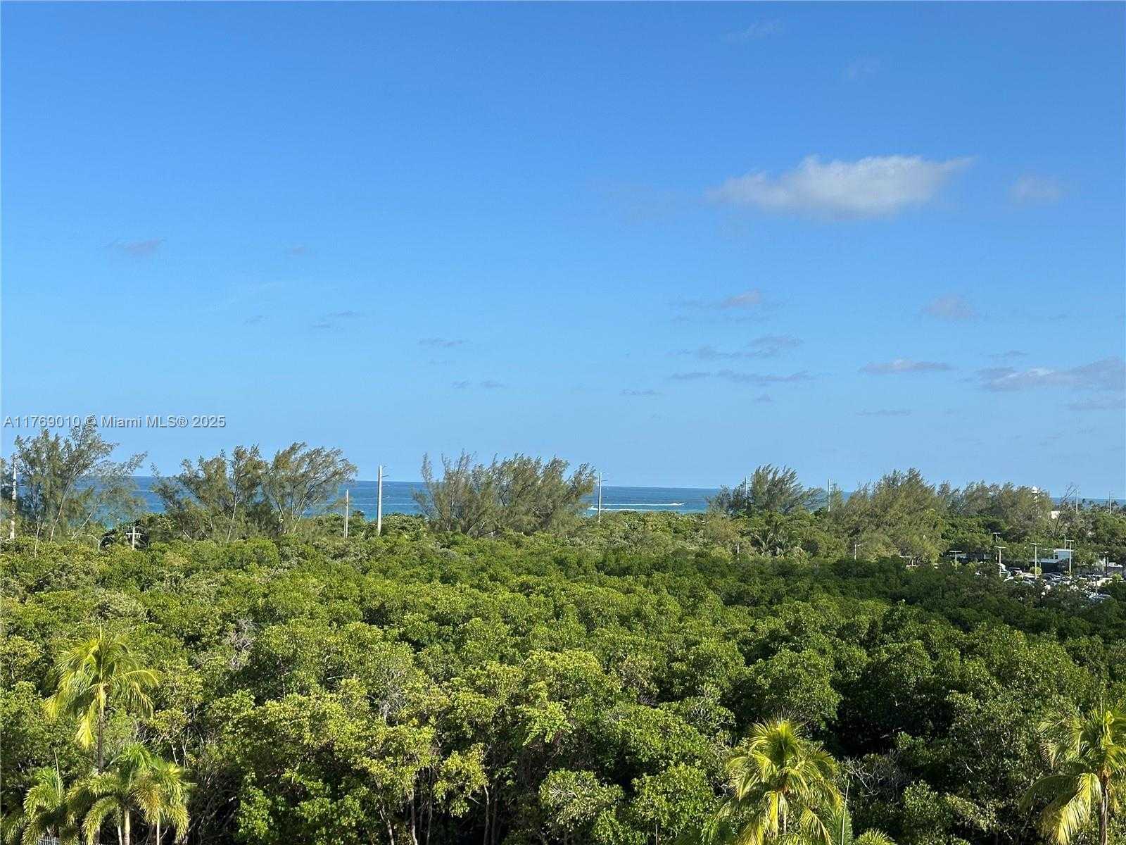 Small Image of 100 BAYVIEW DR #726, Sunny Isles Beach Number 39