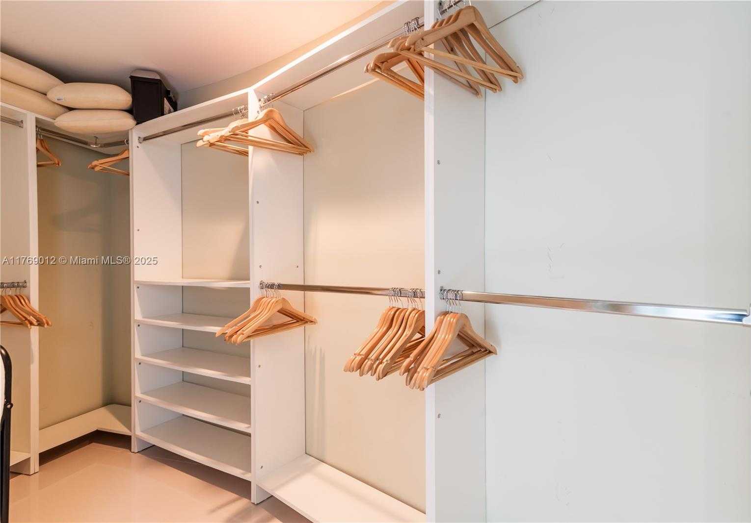 Small Image of 2950 NORTH EAST 188TH ST #504, Aventura Number 14