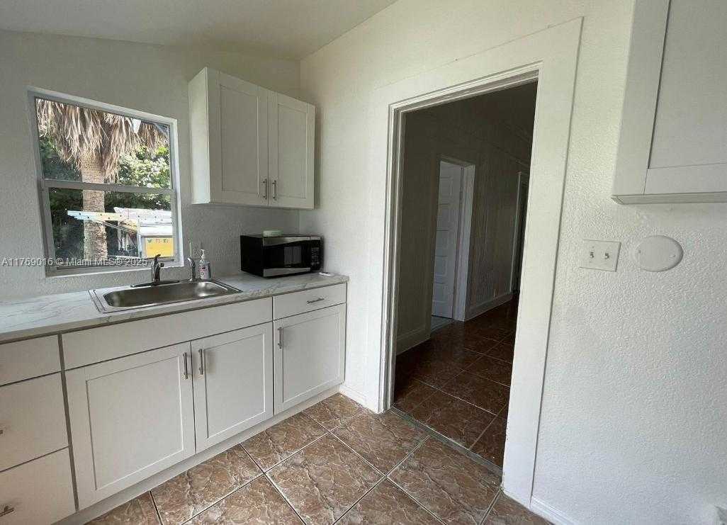 Small Image of 707 4TH ST, West Palm Beach Number 11