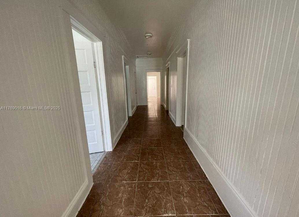 Small Image of 707 4TH ST, West Palm Beach Number 17