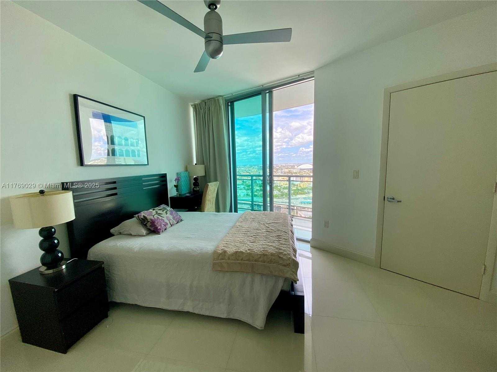 Small Image of 350 SOUTH MIAMI AVE #3813, Miami Number 25