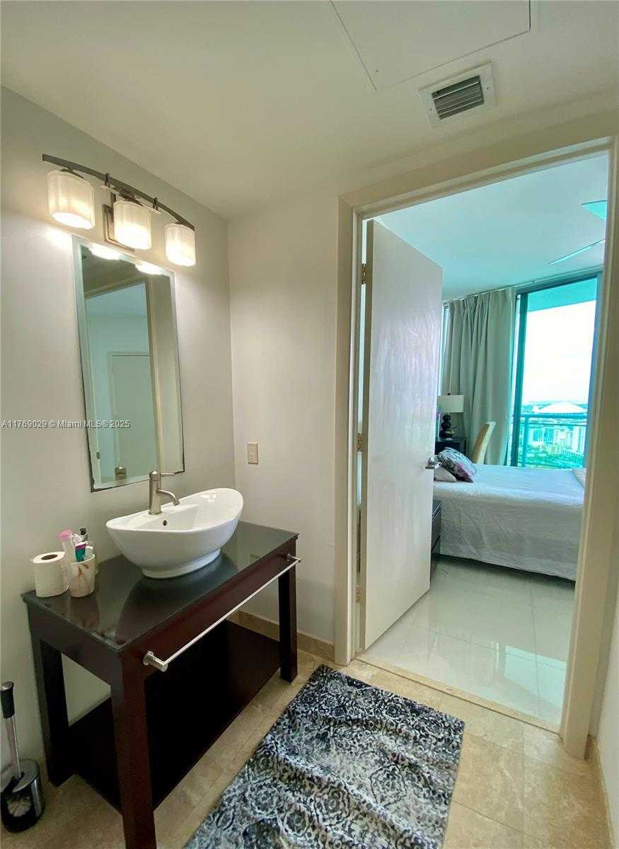 Small Image of 350 SOUTH MIAMI AVE #3813, Miami Number 29