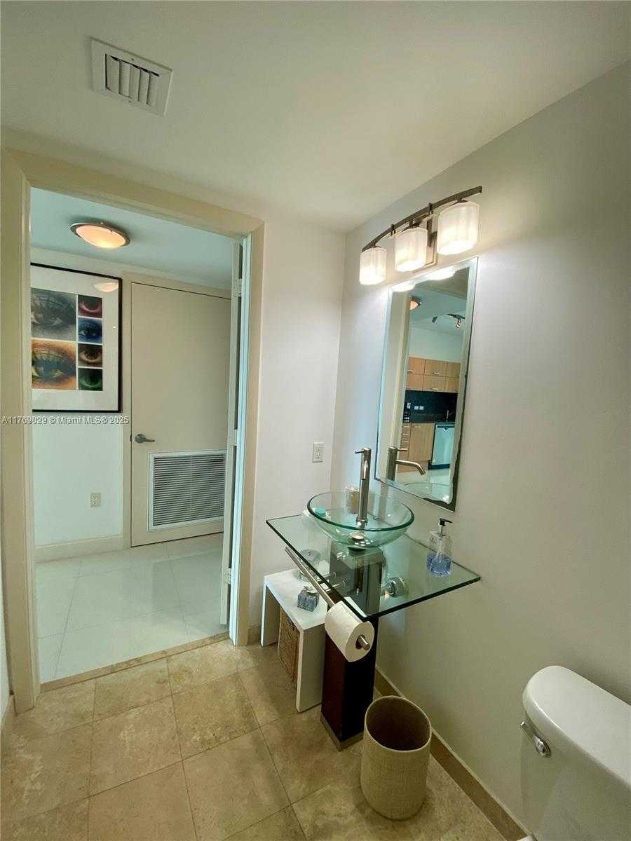 Small Image of 350 SOUTH MIAMI AVE #3813, Miami Number 31