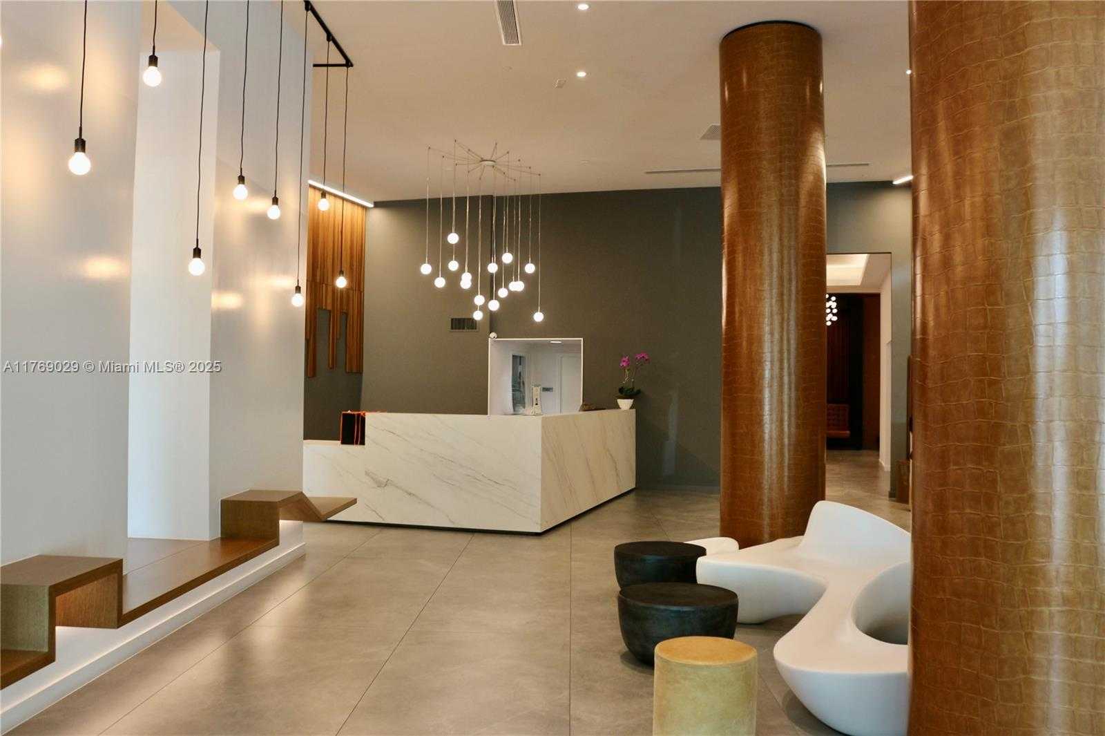 Small Image of 350 SOUTH MIAMI AVE #3813, Miami Number 61