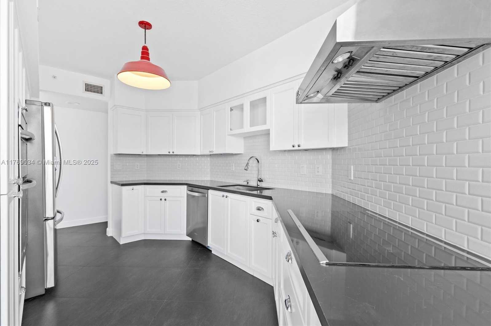 Small Image of 3370 HIDDEN BAY DR #2307, Aventura Number 6
