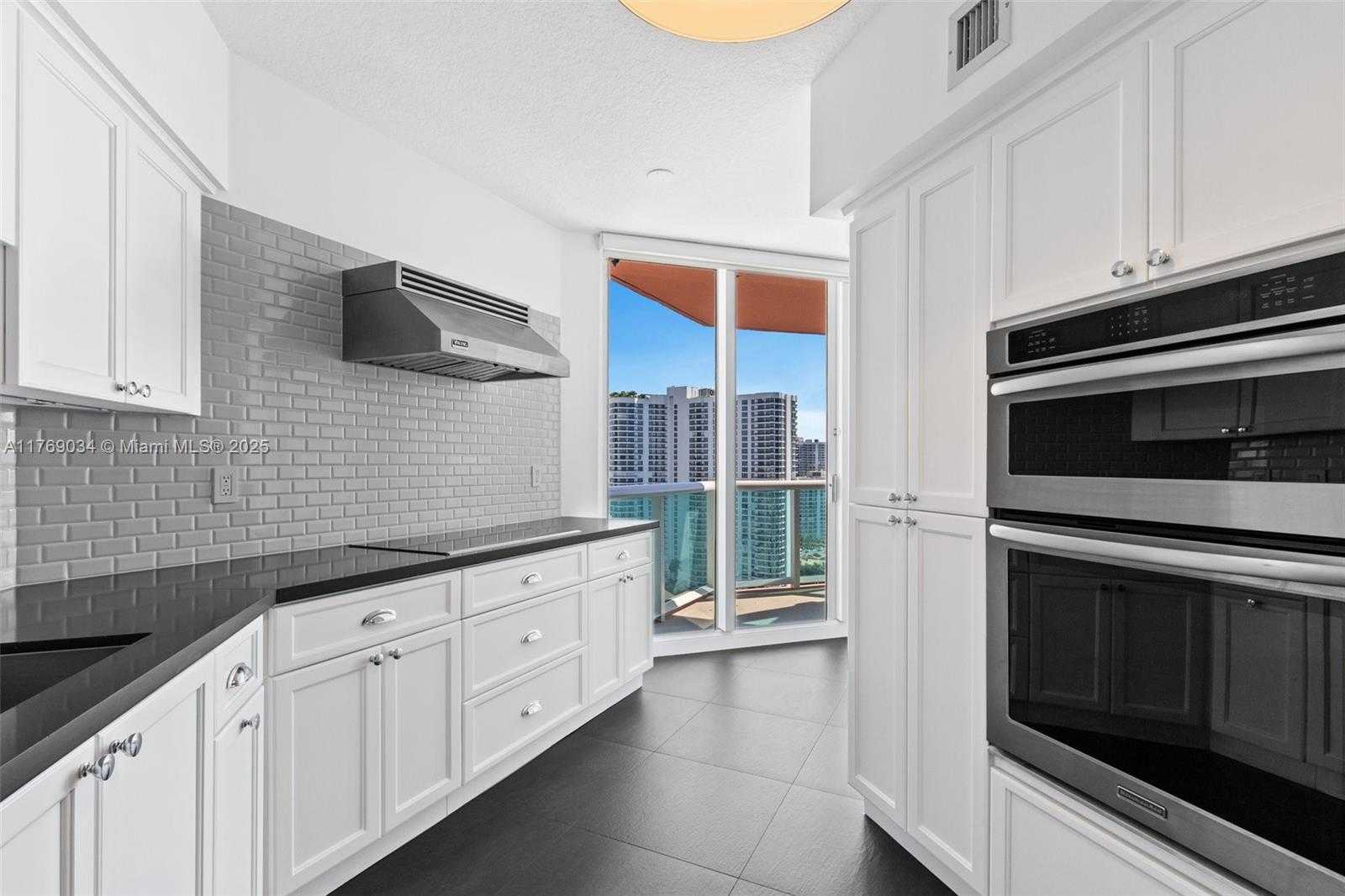 Small Image of 3370 HIDDEN BAY DR #2307, Aventura Number 7