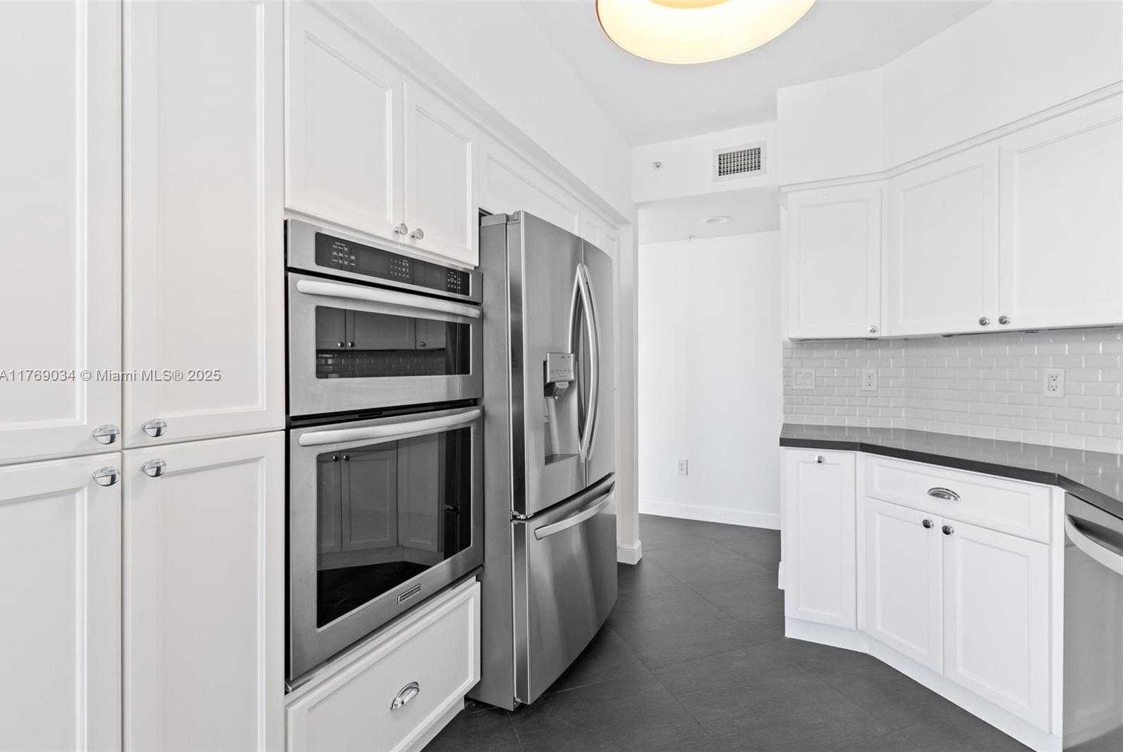 Small Image of 3370 HIDDEN BAY DR #2307, Aventura Number 8