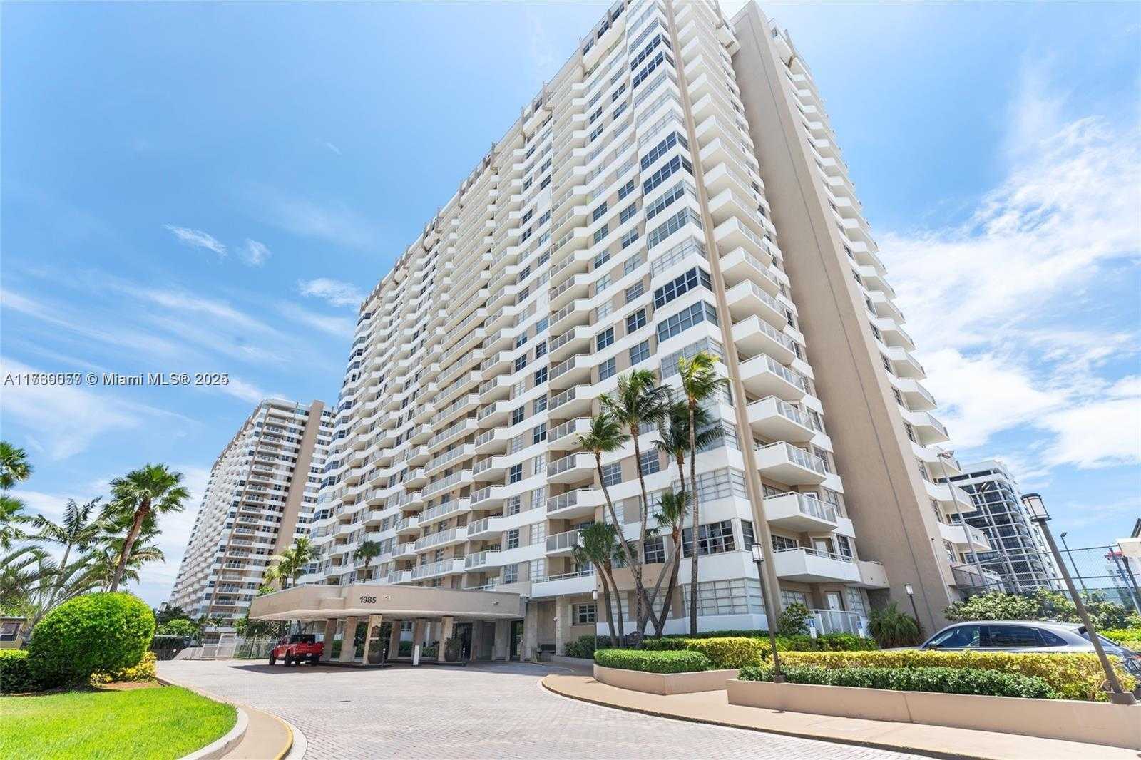 Small Image of 1985 SOUTH OCEAN DR #PHJ, Hallandale Beach Number 15