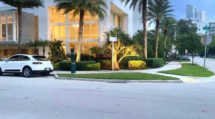 Small Image of 600 NORTH EAST 27TH ST #2103, Miami Number 2