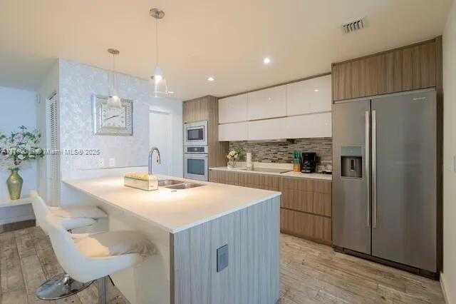 Small Image of 600 NORTH EAST 27TH ST #2103, Miami Number 8