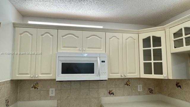 Small Image of 17000 NORTH WEST 67 AVE #124, Hialeah Number 2