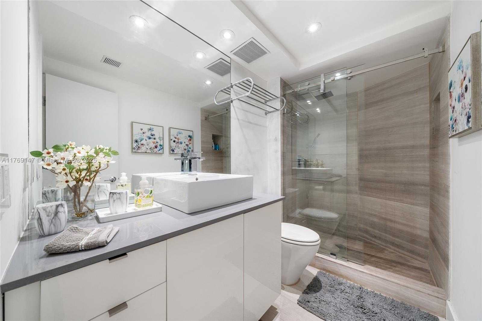 Small Image of 1111 CRANDON BLVD #A1105, Key Biscayne Number 23