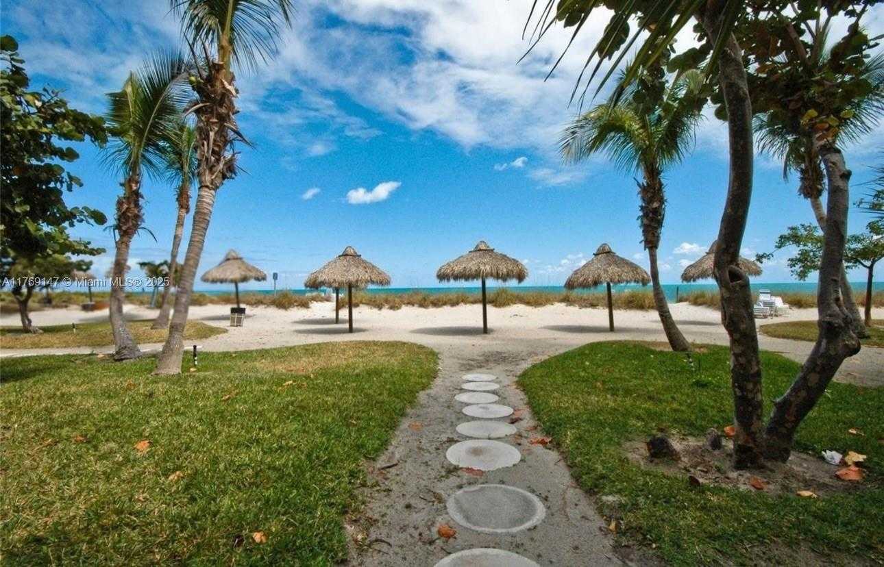 Small Image of 1111 CRANDON BLVD #A1105, Key Biscayne Number 24