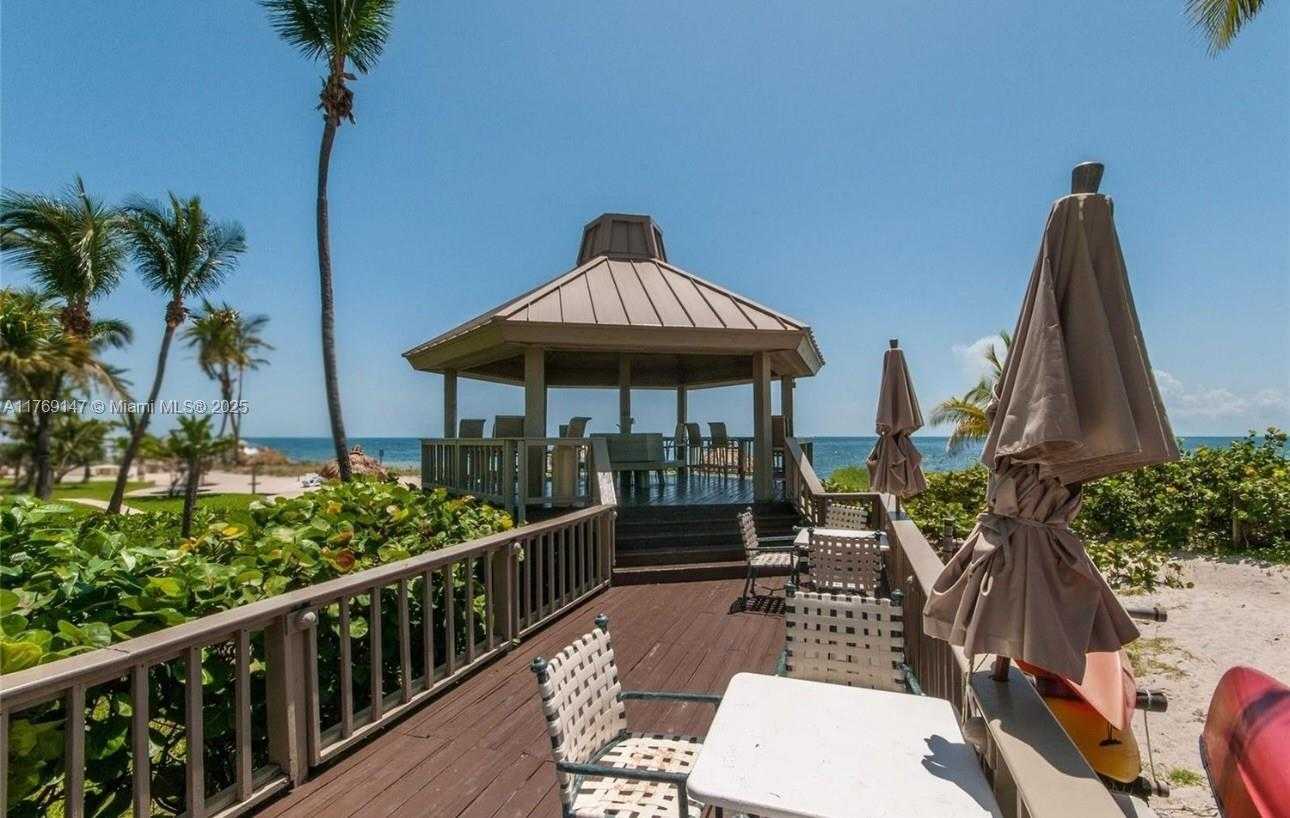 Small Image of 1111 CRANDON BLVD #A1105, Key Biscayne Number 31