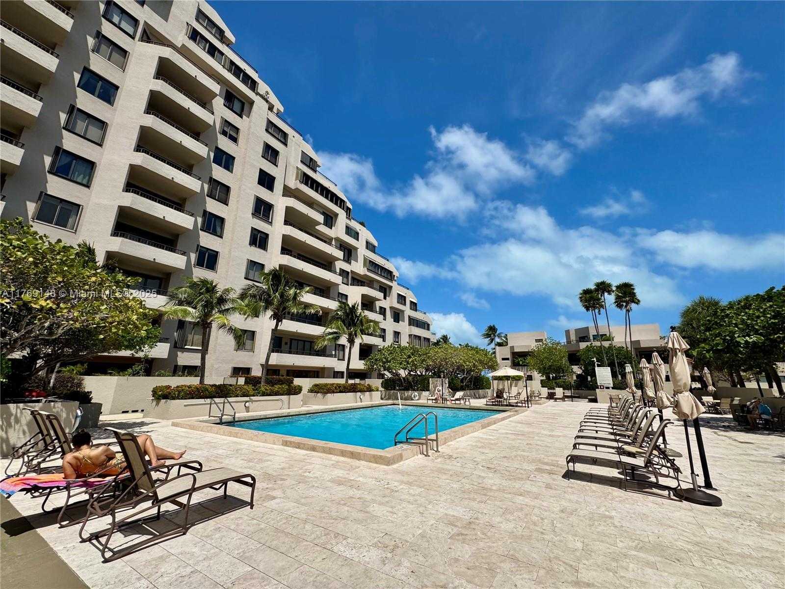 Small Image of 201 CRANDON BLVD #630, Key Biscayne Number 10