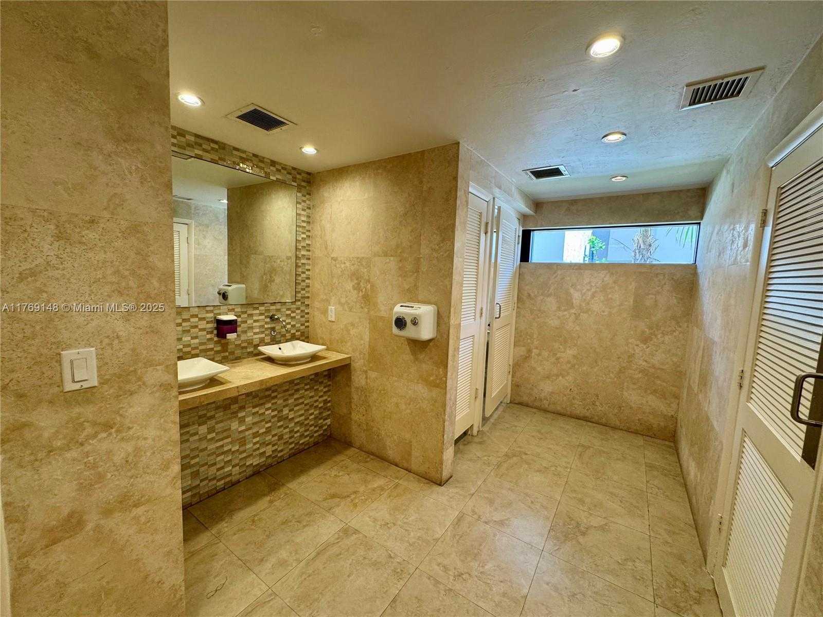 Small Image of 201 CRANDON BLVD #630, Key Biscayne Number 20
