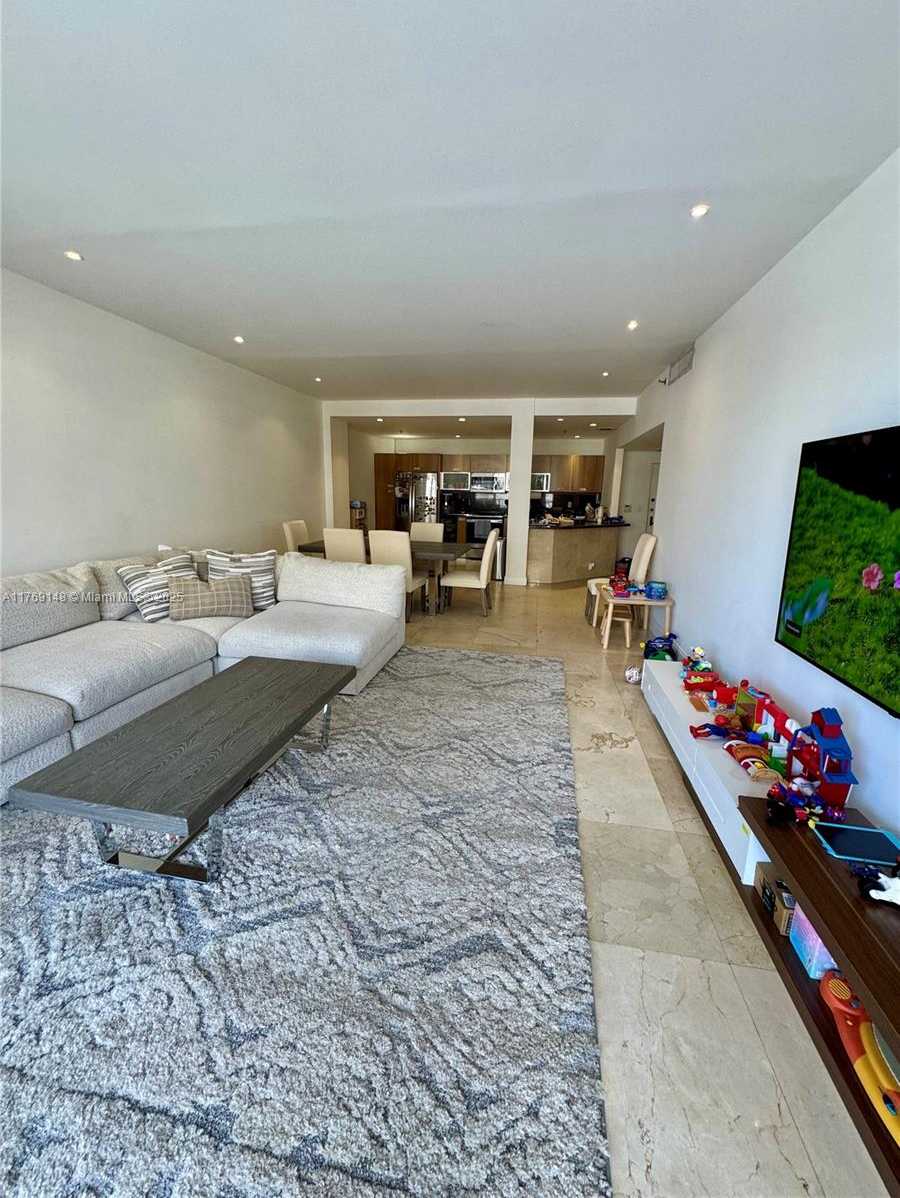 Small Image of 201 CRANDON BLVD #630, Key Biscayne Number 31