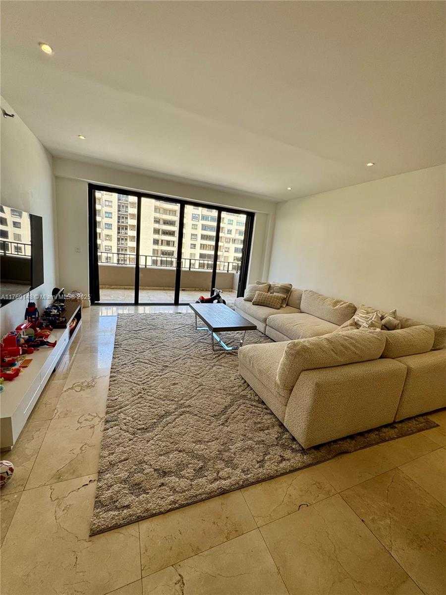Small Image of 201 CRANDON BLVD #630, Key Biscayne Number 32