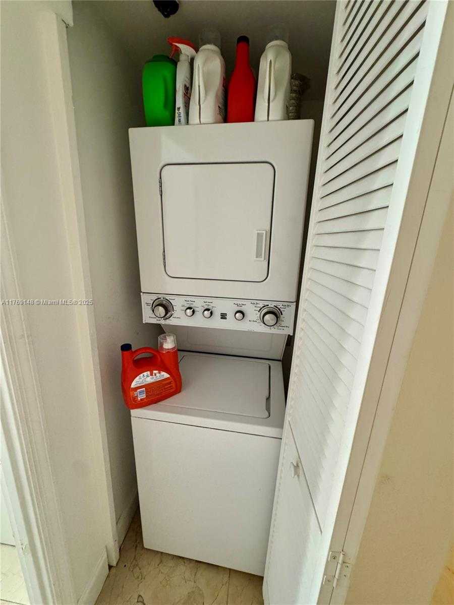 Small Image of 201 CRANDON BLVD #630, Key Biscayne Number 33