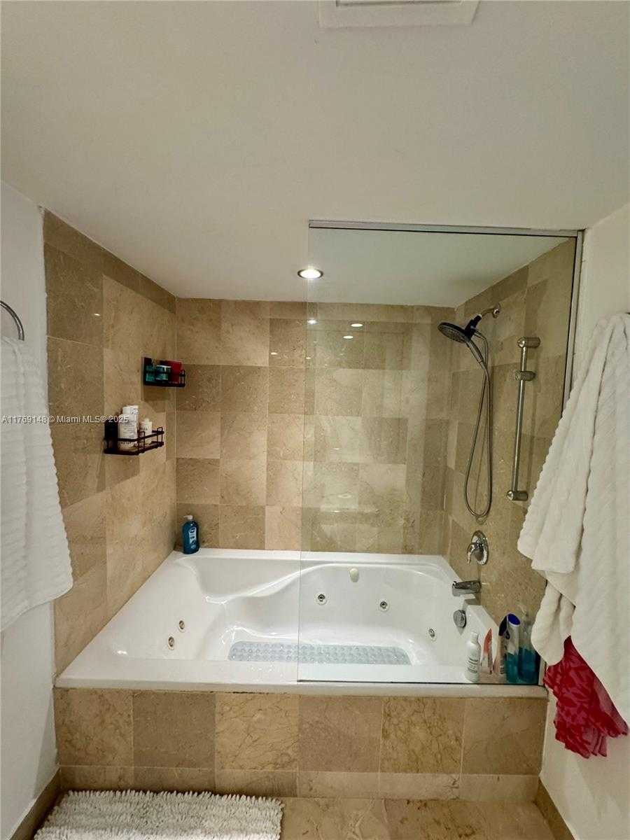 Small Image of 201 CRANDON BLVD #630, Key Biscayne Number 42