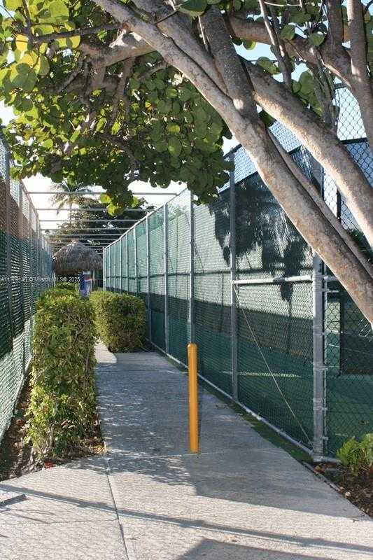 Small Image of 201 CRANDON BLVD #630, Key Biscayne Number 5