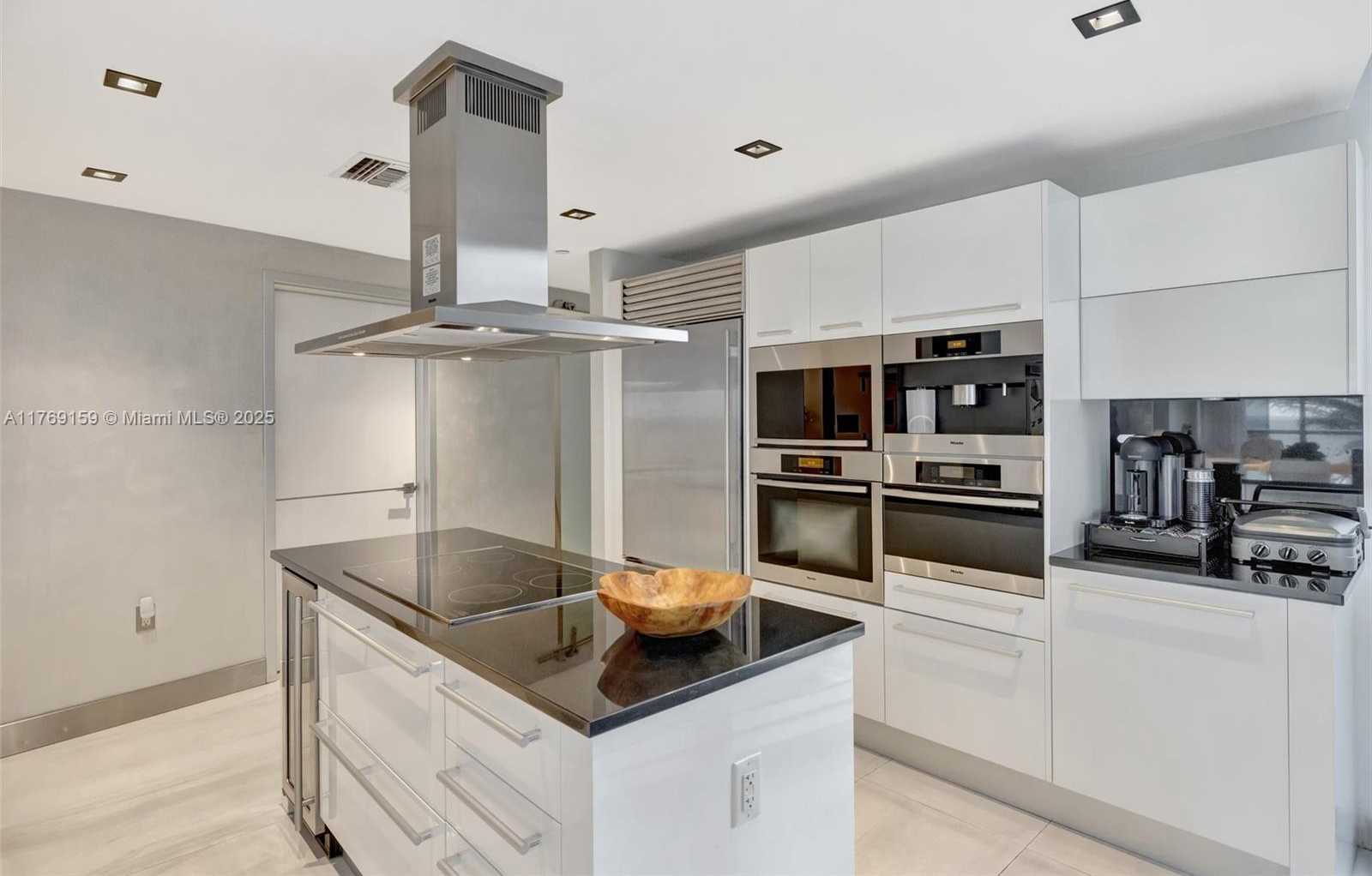 Small Image of 17121 COLLINS AVE #808, Sunny Isles Beach Number 8