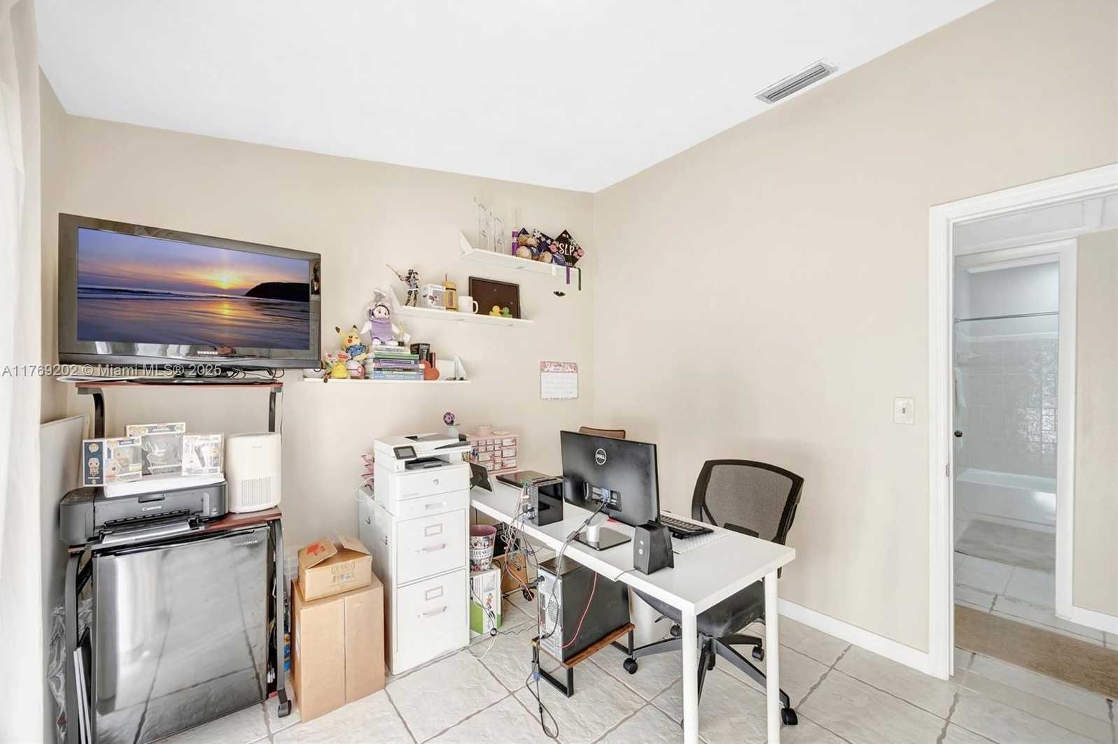 Small Image of 11214 SOUTH WEST 125TH CT #11214, Miami Number 20