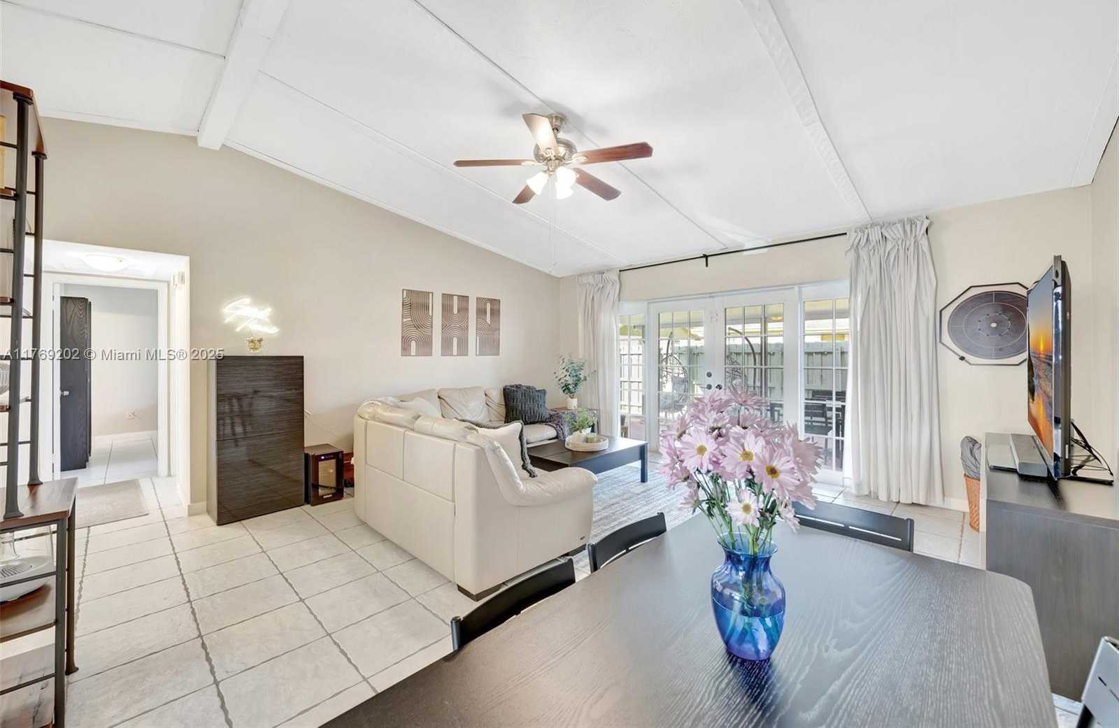 Small Image of 11214 SOUTH WEST 125TH CT #11214, Miami Number 3