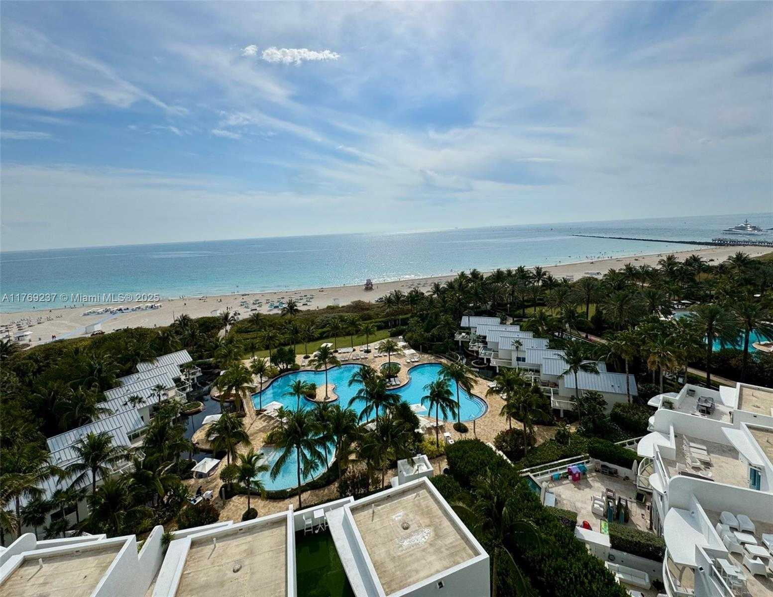 Small Image of 50 SOUTH POINTE DR #1201/08, Miami Beach Number 8