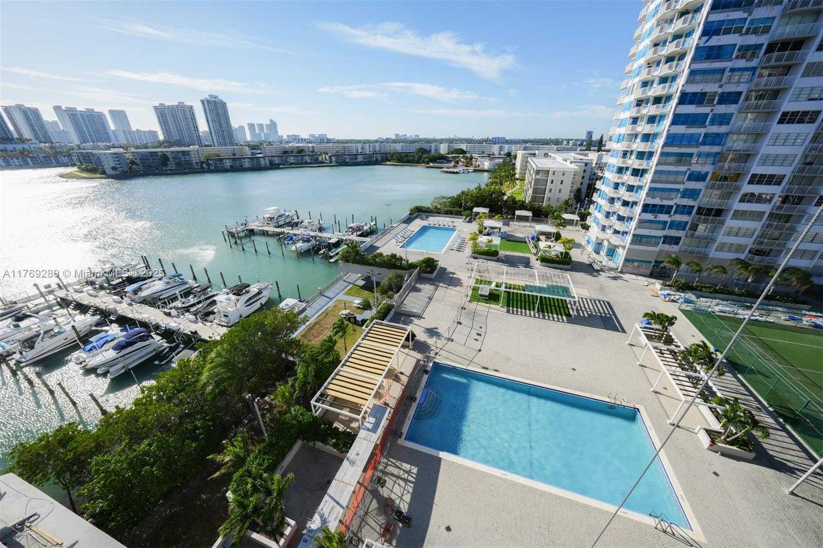 Small Image of 18071 BISCAYNE BLVD #901, Aventura Number 8