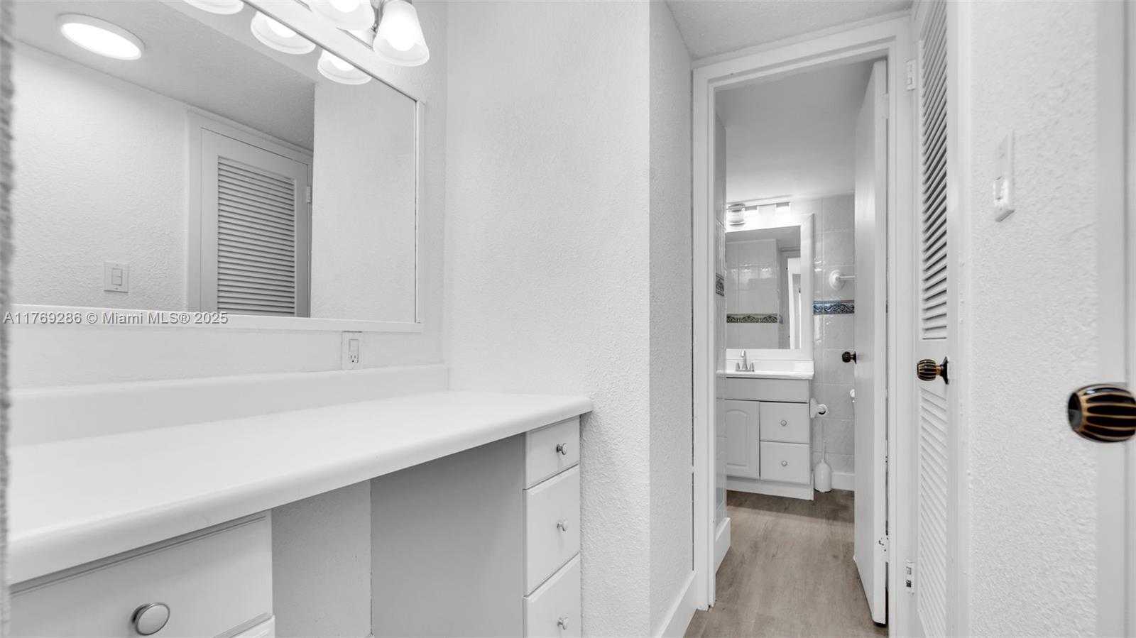 Small Image of 2030 SOUTH OCEAN DR #502, Hallandale Beach Number 13