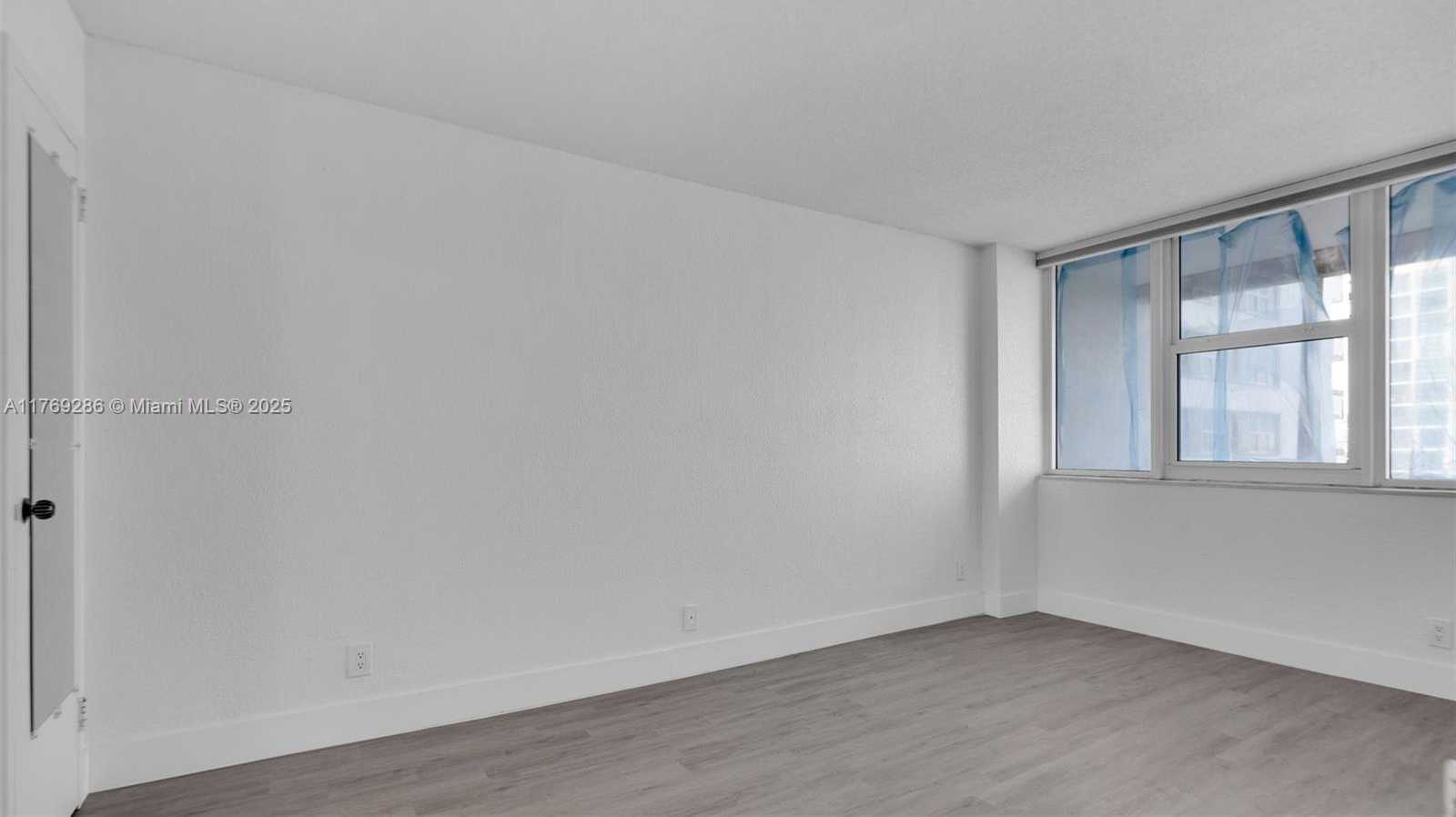 Small Image of 2030 SOUTH OCEAN DR #502, Hallandale Beach Number 14