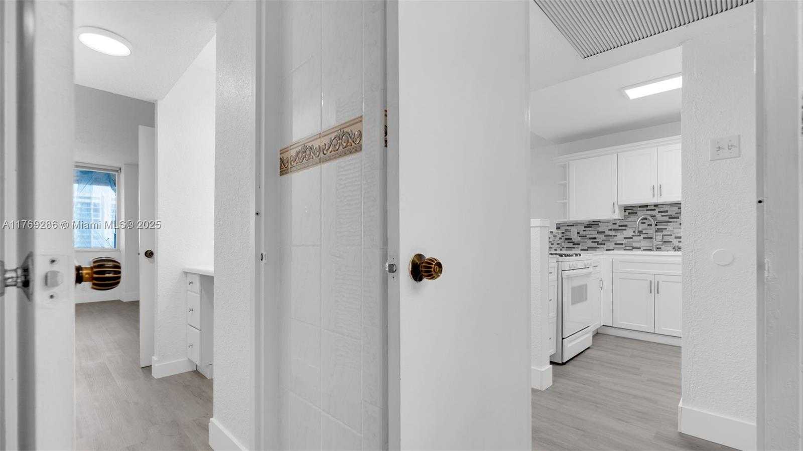 Small Image of 2030 SOUTH OCEAN DR #502, Hallandale Beach Number 15