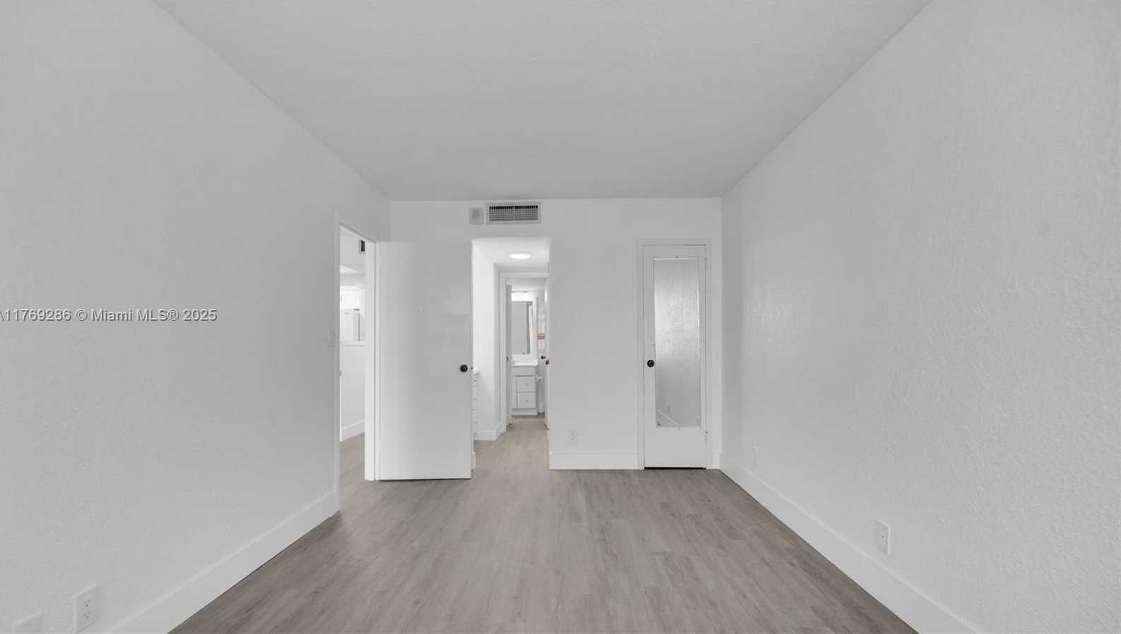 Small Image of 2030 SOUTH OCEAN DR #502, Hallandale Beach Number 6